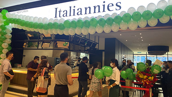 Italiannies Central i-City